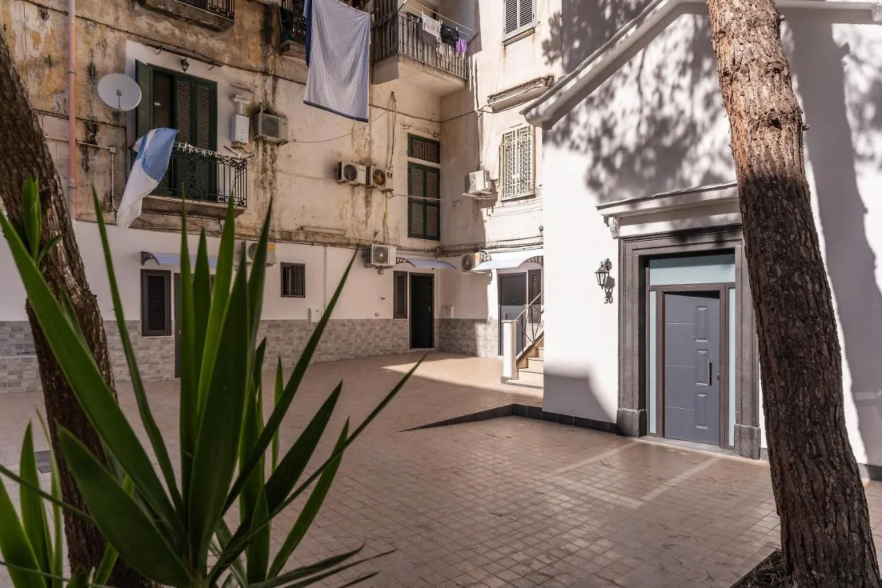 The Quarters Naples Apartments Italië