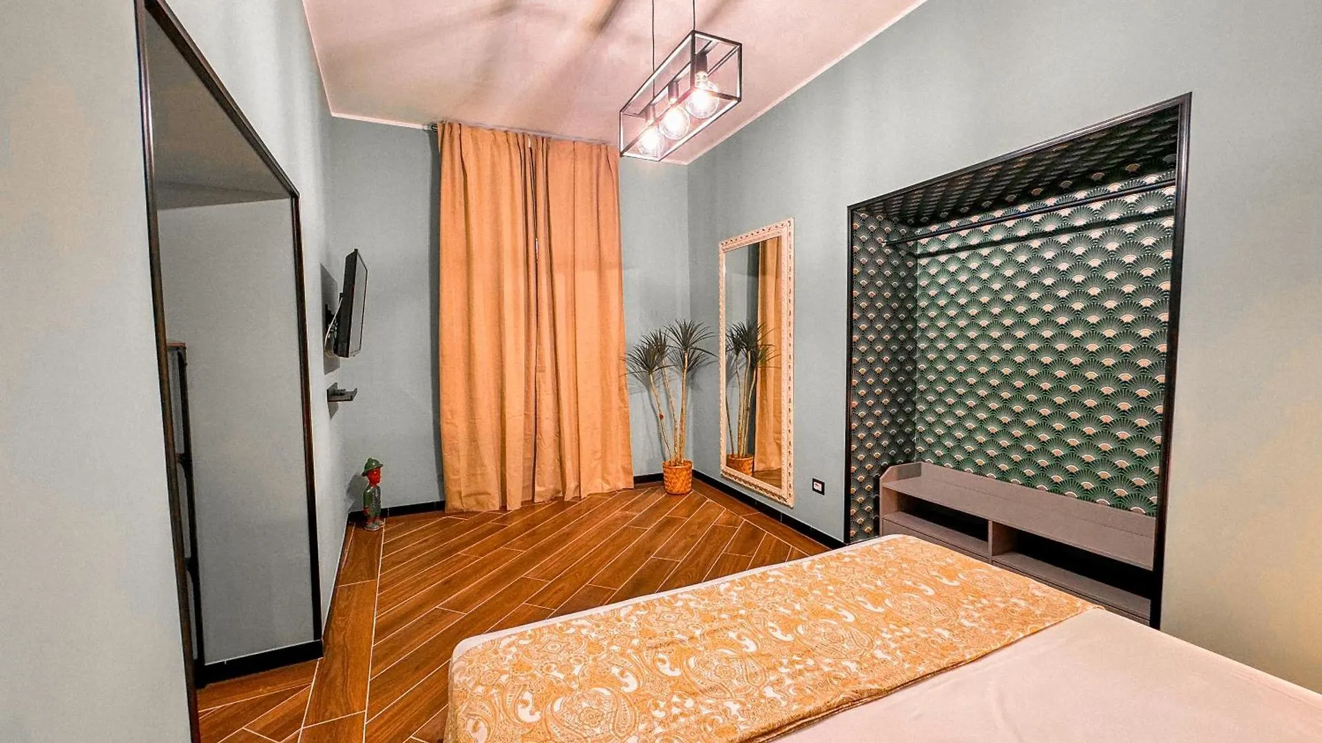 The Quarters Naples Apartments