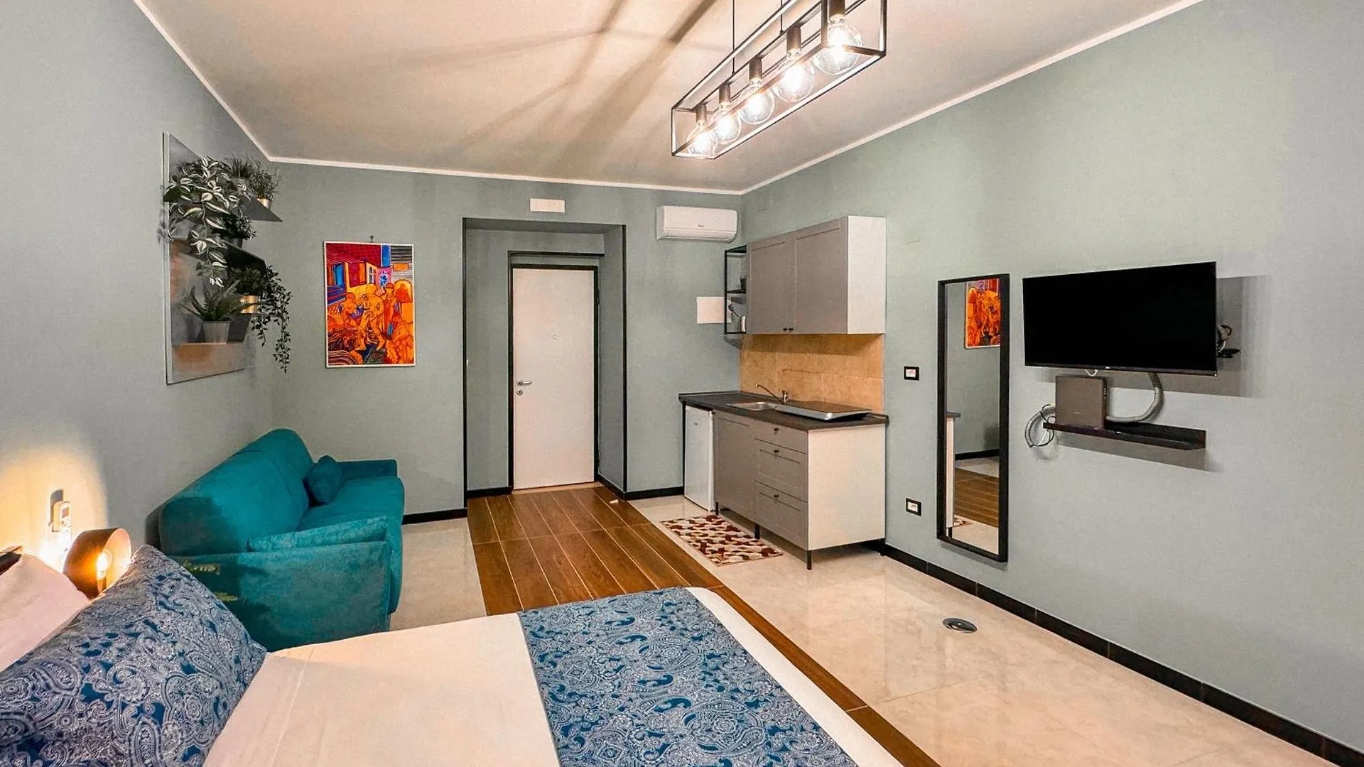 The Quarters Naples Apartments