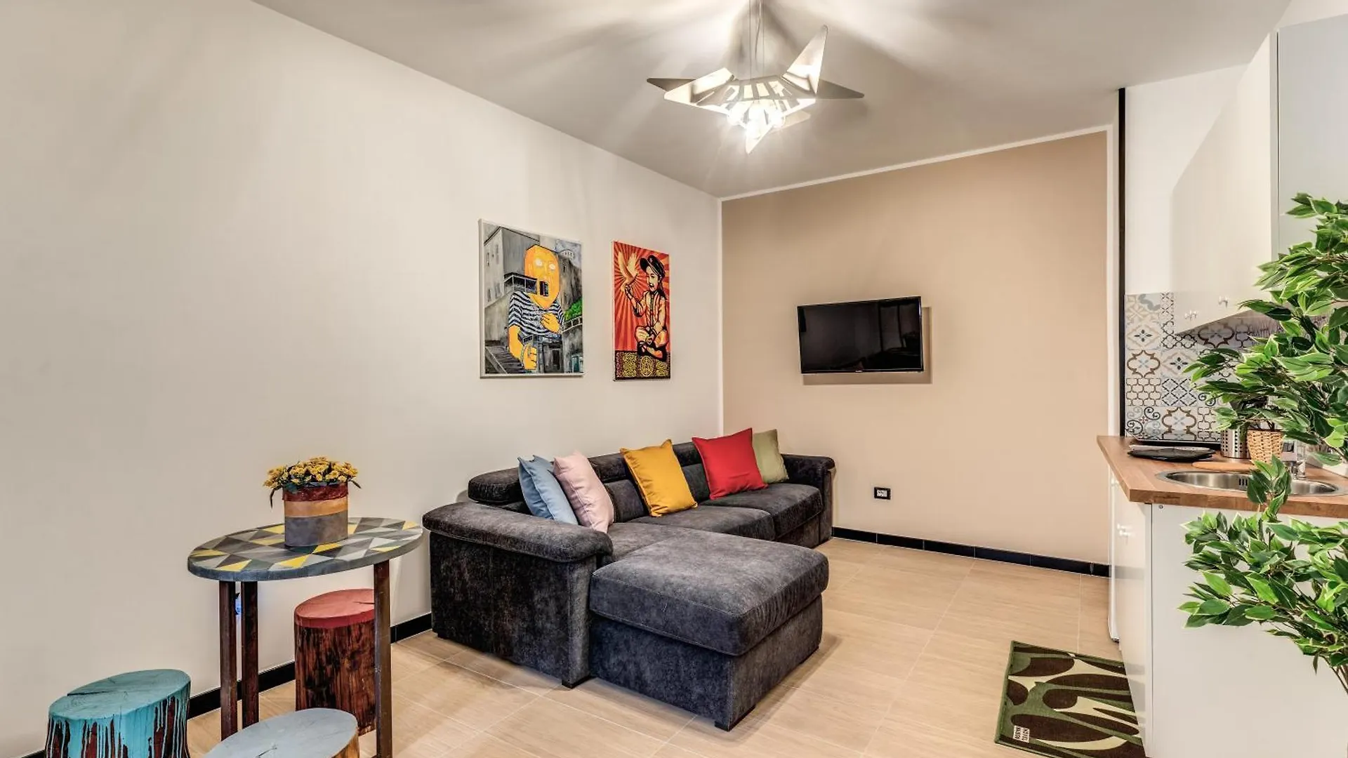 The Quarters Naples Apartments